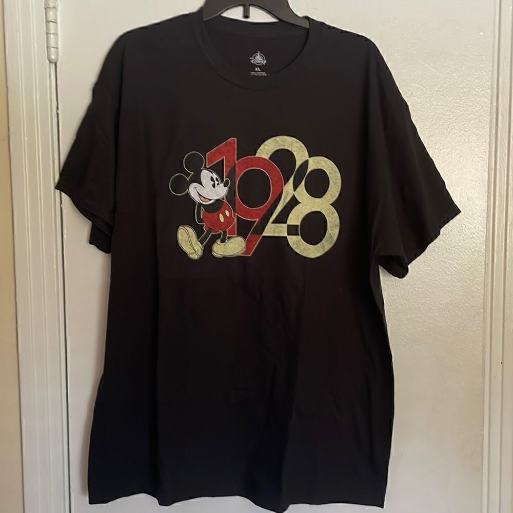 Disnay World Parks new T-shirt Size XL NWOT